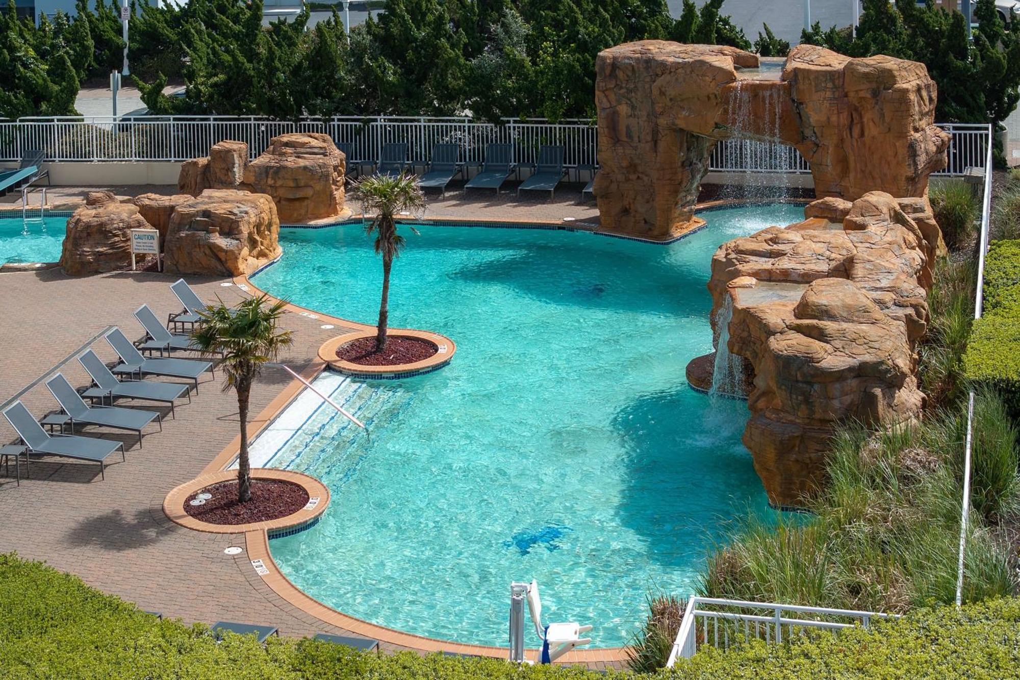 Courtyard Virginia Beach Oceanfront / North 37Th Street Hotel Exterior photo