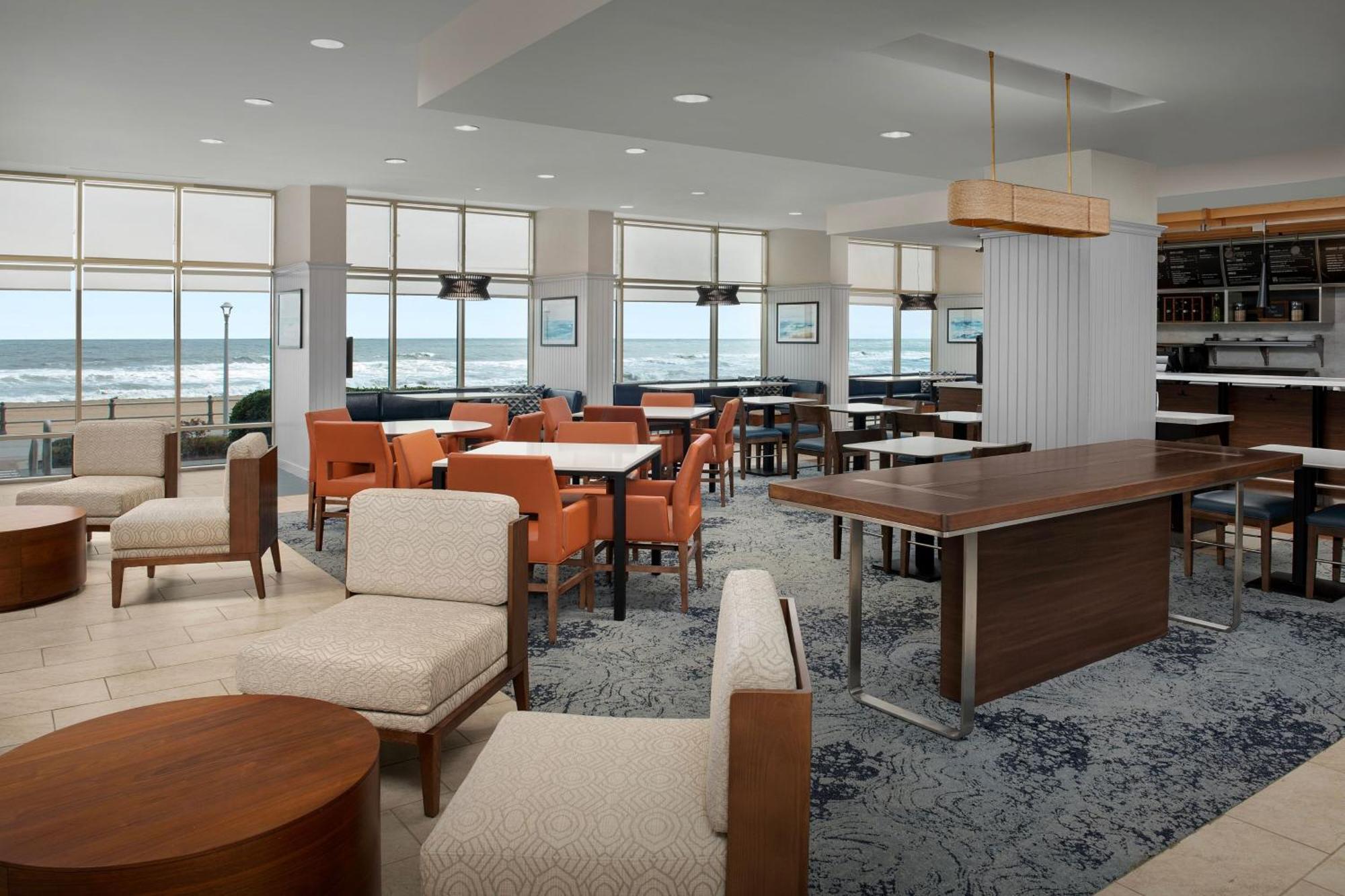 Courtyard Virginia Beach Oceanfront / North 37Th Street Exterior photo