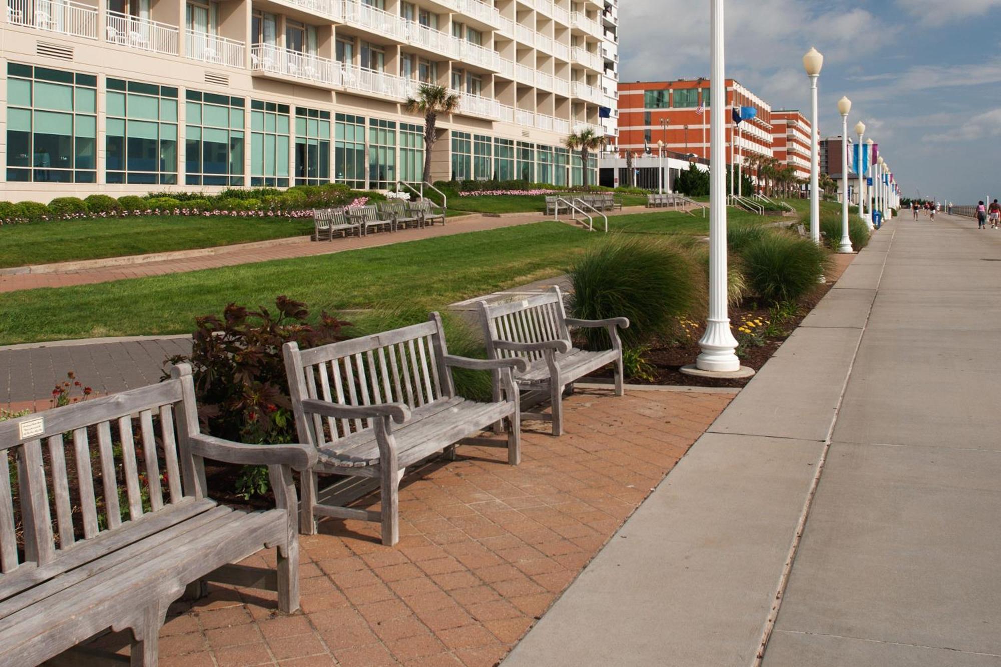 Courtyard Virginia Beach Oceanfront / North 37Th Street Hotel Exterior photo